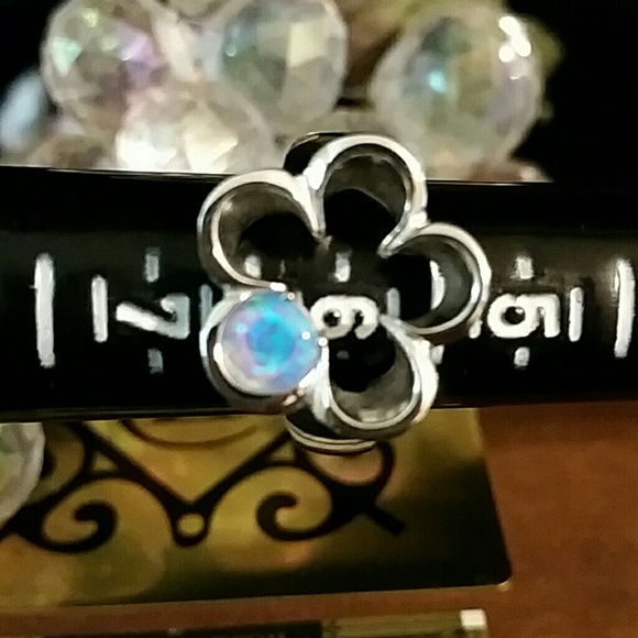 NWOT Solid 925 Sterling Silver & Lab Opal Size 6 - Picture 6 of 7